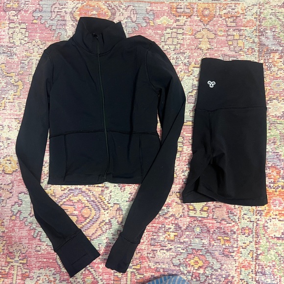 TNA black active set - Picture 2 of 5